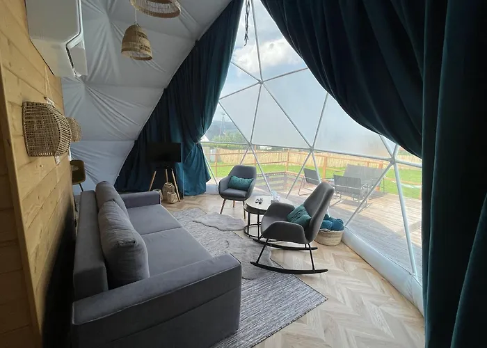 Beglamp Glamping - Narty, Gory I Park Narodowy * שצ'צ'יטנה (Szczytna)